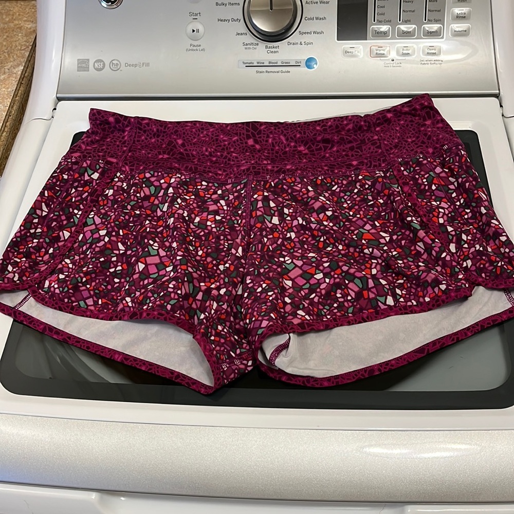 Lululemon Running Shorts Size 8 Magenta GUC